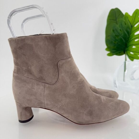 Vince Hela Tan Suede Leather Booties Size 6 Ankle Boots Almond Toe Classic - Picture 3 of 15